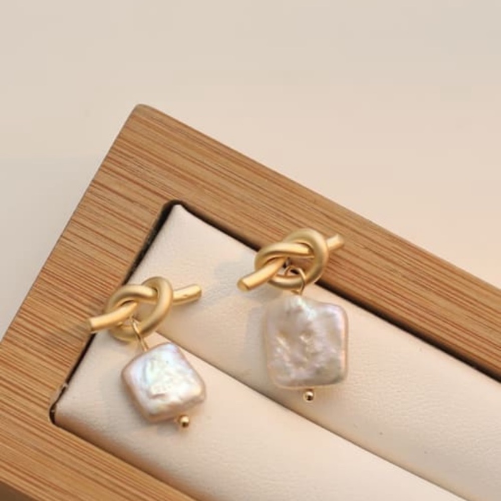 Square Pearl / Gold Earrings